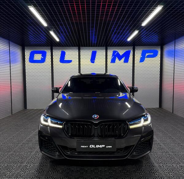BMW G30