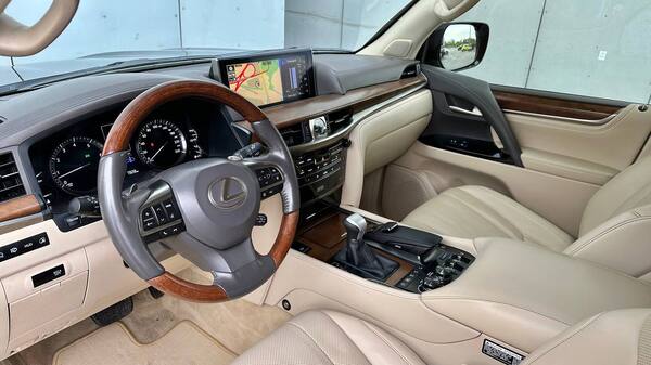 Lexus LX 570