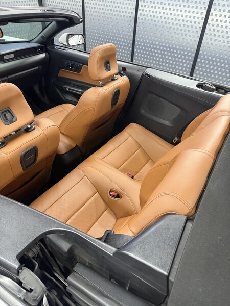 Ford Mustang 