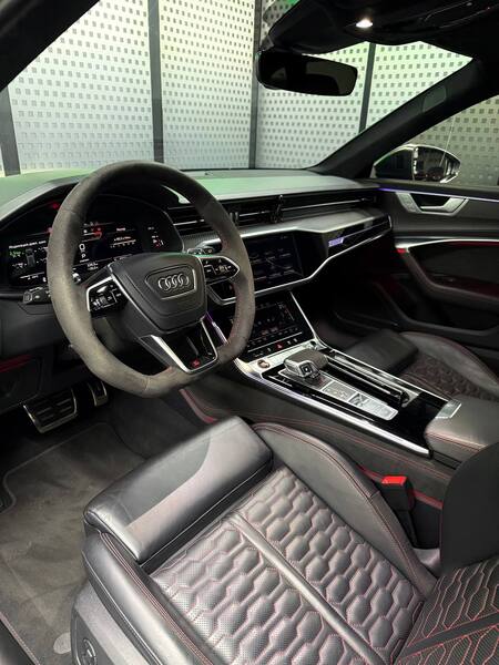 AUDI RS6