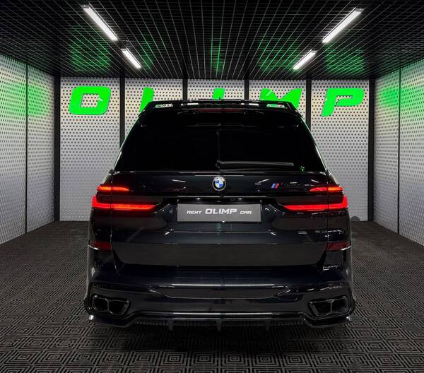BMW X7 M50I
