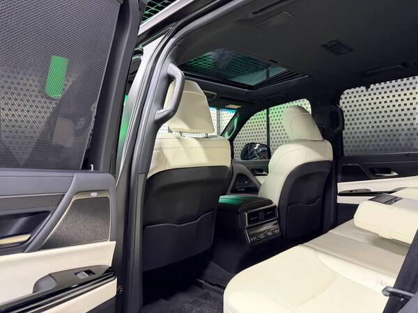 Lexus LX 500