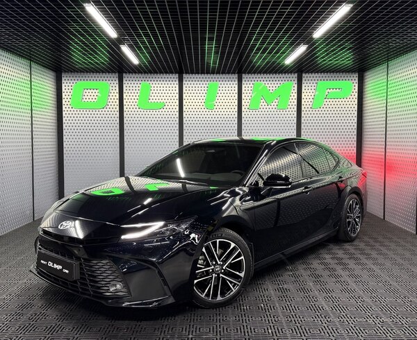 Toyota Camry 80 Hybrid Premium